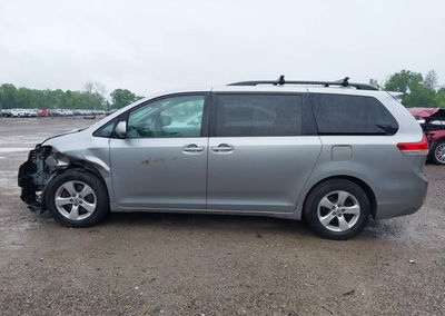 2011 Toyota Sienna Le V6, uszkodzenie: Lewy bok, Iaai lot 45219109, zdjęcie 15 z 17