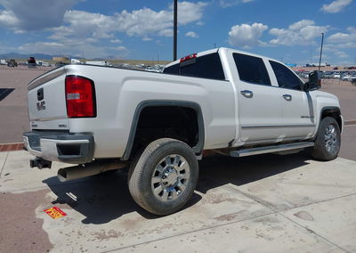 2019 Gmc Sierra 2500hd Denali, uszkodzenie: Biohazard, Iaai lot 45120924, zdjęcie 4 z 17