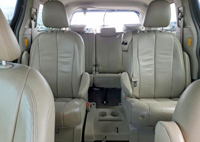 2014 Toyota Sienna Xle 8-passenger, Front End damage, Copart lot 52523866, photo 10 of 14