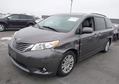 2014 Toyota Sienna Xle V6 8 Passenger, пошкодження: Лівий бік, Iaai лот 45281276, фото 2 з 16