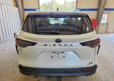 2024 Toyota Sienna Xle, uszkodzenie: Tył, Copart lot 55853566, zdjęcie 6 z 13