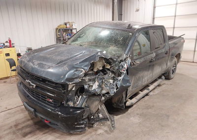 2020 Chevrolet Silverado 1500 4wd  Short Bed Lt Trail Boss, daño Frontal izquierdo, Iaai lote 44753558, foto 2 de 17