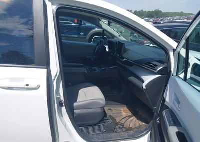 2025 Toyota Sienna Le, uszkodzenie: Zalanie, Iaai lot 42651377, zdjęcie 5 z 13