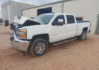 2019 Chevrolet Silverado 2500hd Lt, daño Frontal, Iaai lote 45166177, foto 2 de 21