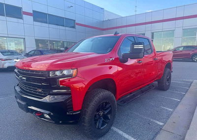 2021 Chevrolet Silverado K1500 Lt Trail Boss, uszkodzenie: Drobne wgniecenia/zarysowania, Copart lot 57273946, zdjęcie 2 z 10