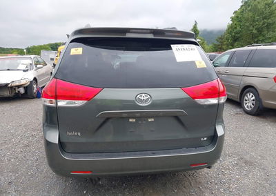 2013 Toyota Sienna Le V6 8 Passenger, daño Biohazard, Iaai lote 45184240, foto 17 de 17