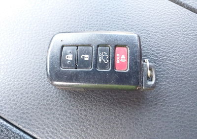 2019 Toyota Highlander Limited Platinum, uszkodzenie: Prawy bok, Iaai lot 45265839, zdjęcie 11 z 16