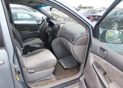 2009 Toyota Sienna Le, daño Normal Wear & Tear, Iaai lote 45335288, foto 5 de 11