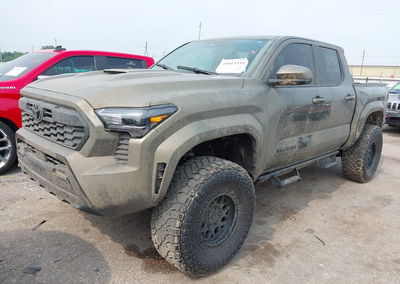 2025 Toyota Tacoma Trd Sport, daño Inundación, Iaai lote 45013349, foto 2 de 16