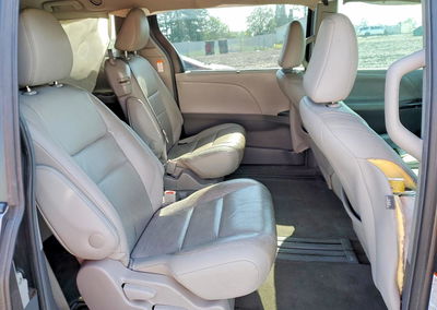 2017 Toyota Sienna Xle Premium 8-passenger, Front End damage, Copart lot 55233296, photo 11 of 13