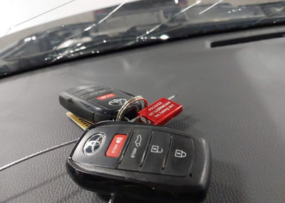 2025 Toyota Grand Highlander Hybrid Limited, Hail damage, Iaai lot 45334316, photo 11 of 17