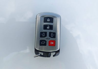 2015 Toyota Sienna Xle 8 Passenger, Front End damage, Iaai lot 45092051, photo 11 of 19