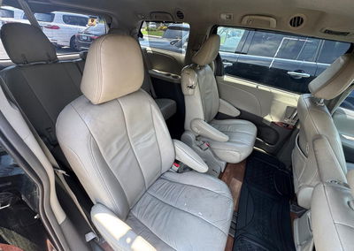 2014 Toyota Sienna Xle V6 8 Passenger, пошкодження: Лівий бік, Iaai лот 45331304, фото 8 з 11