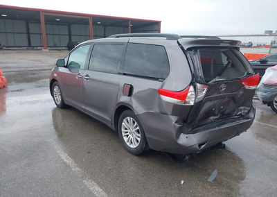 2011 Toyota Sienna Xle V6, пошкодження: Задня частина, Iaai лот 44879940, фото 3 з 17