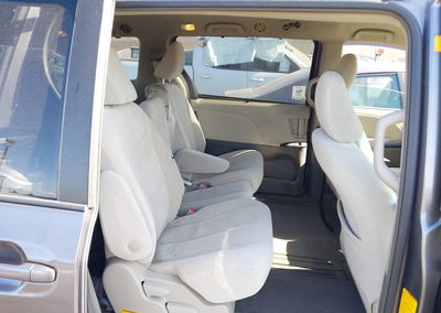2012 Toyota Sienna Le V6 8 Passenger, uszkodzenie: Lewy bok, Iaai lot 45347643, zdjęcie 8 z 16