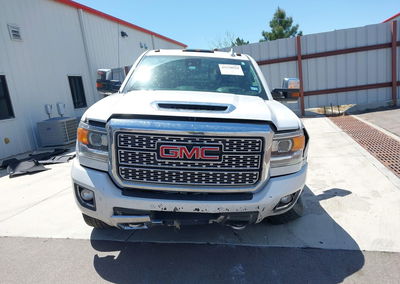 2019 Gmc Sierra 2500hd Denali, uszkodzenie: Biohazard, Iaai lot 45120924, zdjęcie 13 z 17
