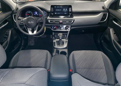 2021 Kia Seltos Lx, uszkodzenie: Tył, Copart lot 49231636, zdjęcie 8 z 15