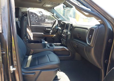 2021 Chevrolet Silverado 1500 4wd  Short Bed Lt Trail Boss, daño Lateral izquierdo, Iaai lote 45258767, foto 5 de 16