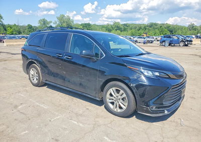 2022 Toyota Sienna Xle, пошкодження: Передня частина, Copart лот 59157566, фото 4 з 13