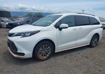 2024 Toyota Sienna Le, uszkodzenie: Fresh Water, Iaai lot 44788325, zdjęcie 2 z 16