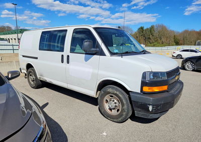 2020 Chevrolet Express G2500, пошкодження: Незначні вм’ятини/подряпини, Copart лот 48940016, фото 4 з 7