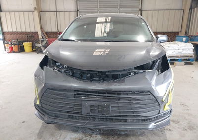 2025 Toyota Sienna Le, daño Frontal, Iaai lote 45459809, foto 12 de 17