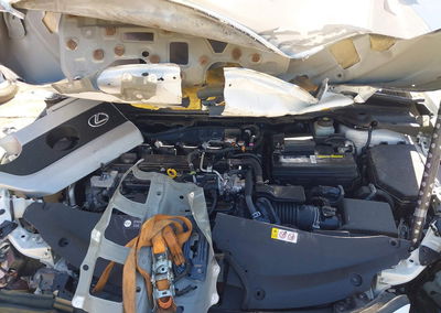 2019 Lexus Ux 200, daño Frontal, Iaai lote 45044122, foto 10 de 16