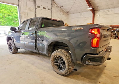 2019 Chevrolet Silverado K1500 Trail Boss Custom, daño Frontal, Copart lote 54912696, foto 2 de 14