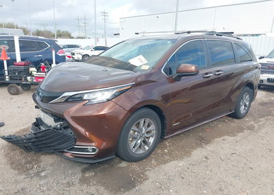2021 Toyota Sienna Xle, daño Frontal derecho, Iaai lote 44547497, foto 2 de 17