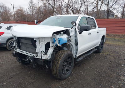 2023 Chevrolet Silverado 1500 4wd  Short Bed Wt, daño Frontal, Iaai lote 44136145, foto 2 de 16