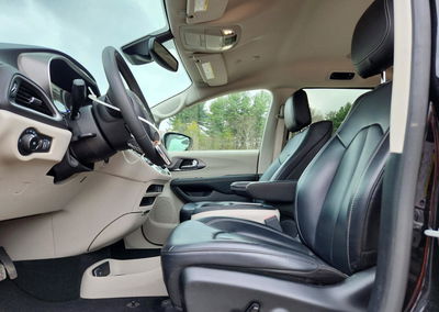 2023 Chrysler Pacifica Hybrid Touring L, Front End damage, Copart lot 50993876, photo 7 of 13