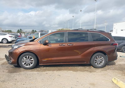2021 Toyota Sienna Xle, daño Frontal derecho, Iaai lote 44547497, foto 15 de 17
