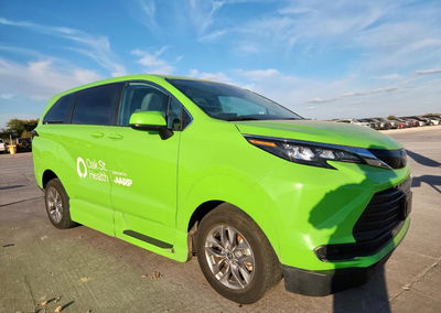2024 Toyota Sienna Le, uszkodzenie: Przód, Copart lot 92587905, zdjęcie 4 z 14