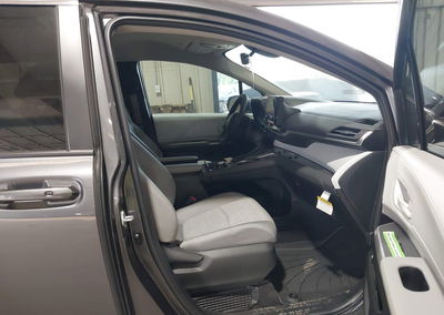 2025 Toyota Sienna Le, daño Frontal, Iaai lote 45459809, foto 5 de 17