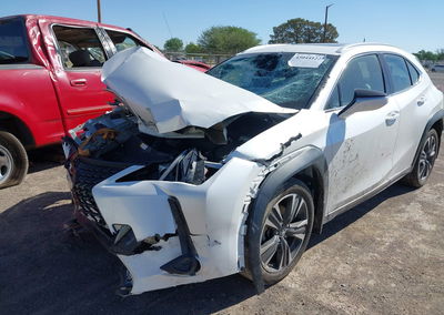 2019 Lexus Ux 200, daño Frontal, Iaai lote 45044122, foto 6 de 16
