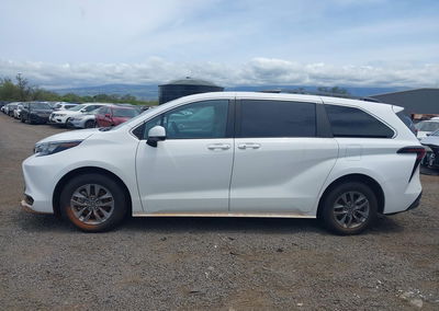 2024 Toyota Sienna Le, uszkodzenie: Fresh Water, Iaai lot 44788325, zdjęcie 14 z 16