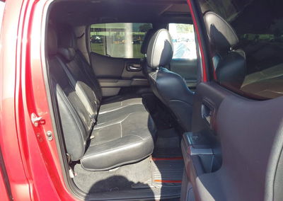 2019 Toyota Tacoma Trd Off Road, uszkodzenie: Przód, Iaai lot 45537706, zdjęcie 8 z 16