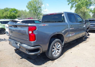 2021 Chevrolet Silverado 1500 4wd  Short Bed Custom, Right Front damage, Iaai lot 44968954, photo 4 of 17