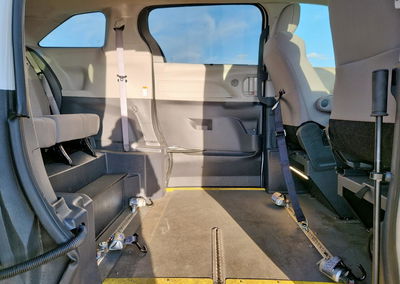 2024 Toyota Sienna Le, uszkodzenie: Przód, Copart lot 92587905, zdjęcie 11 z 14