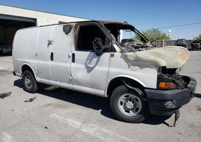 2020 Chevrolet Express G2500, пошкодження: Burn - Engine, Copart лот 52278684, фото 4 з 13