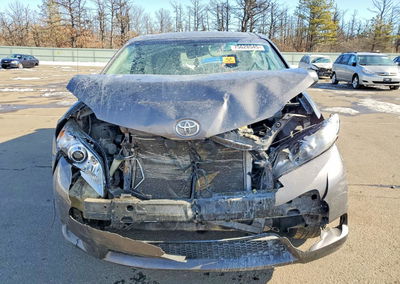 2011 Toyota Sienna Le, uszkodzenie: Tył, Copart lot 75628545, zdjęcie 5 z 14