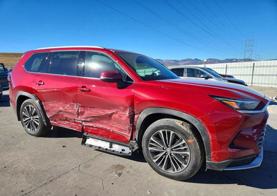 2026 Toyota Grand Highlander Limited, пошкодження: Бік, Copart лот 51372376, фото 4 з 13