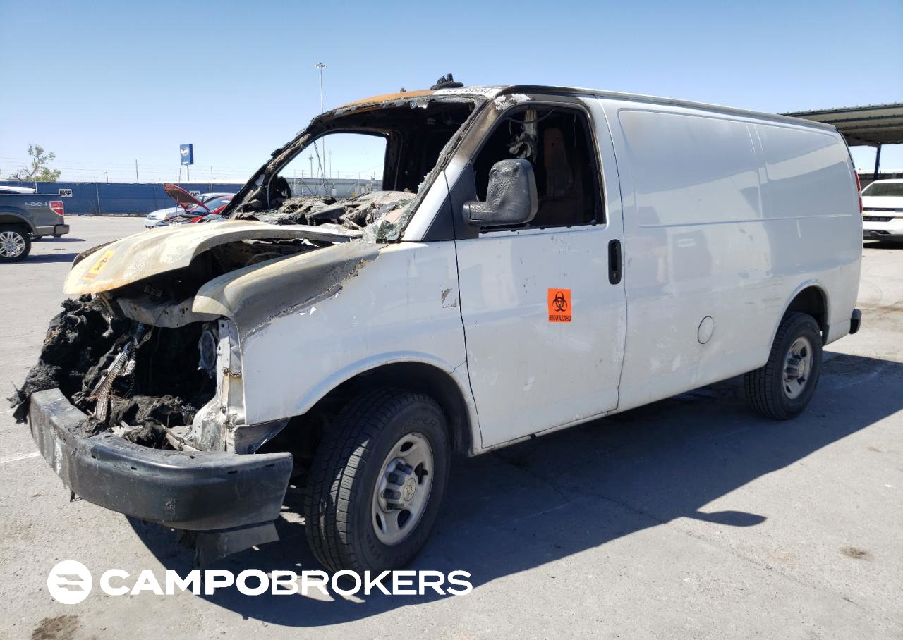 2020 Chevrolet Express G2500, пошкодження: Burn - Engine, Copart лот 52278684