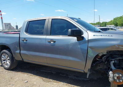 2021 Chevrolet Silverado 1500 4wd  Short Bed Custom, Right Front damage, Iaai lot 44968954, photo 14 of 17