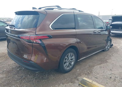 2021 Toyota Sienna Xle, daño Frontal derecho, Iaai lote 44547497, foto 4 de 17