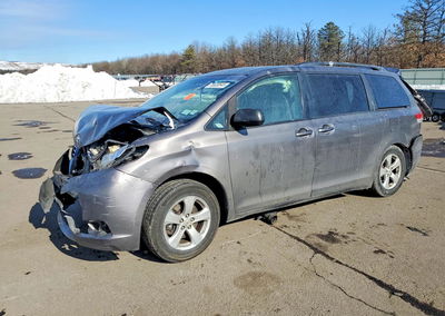 2011 Toyota Sienna Le, uszkodzenie: Tył, Copart lot 75628545