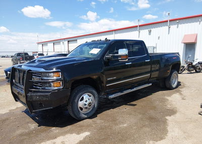 2019 Chevrolet Silverado 3500hd Ltz, Hail damage, Iaai lot 45002100, photo 2 of 15