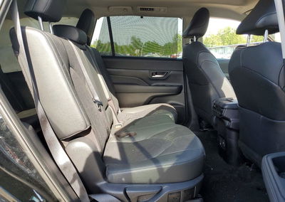 2025 Toyota Grand Highlander Limited, daño Lateral, Copart lote 55945396, foto 11 de 15