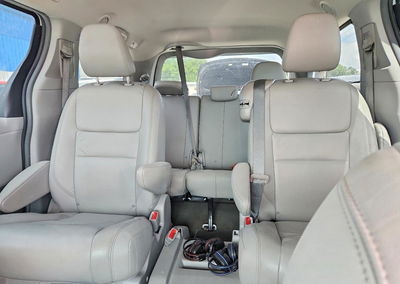 2019 Toyota Sienna Xle 8-passenger, daño Granizo, Copart lote 55592236, foto 10 de 13