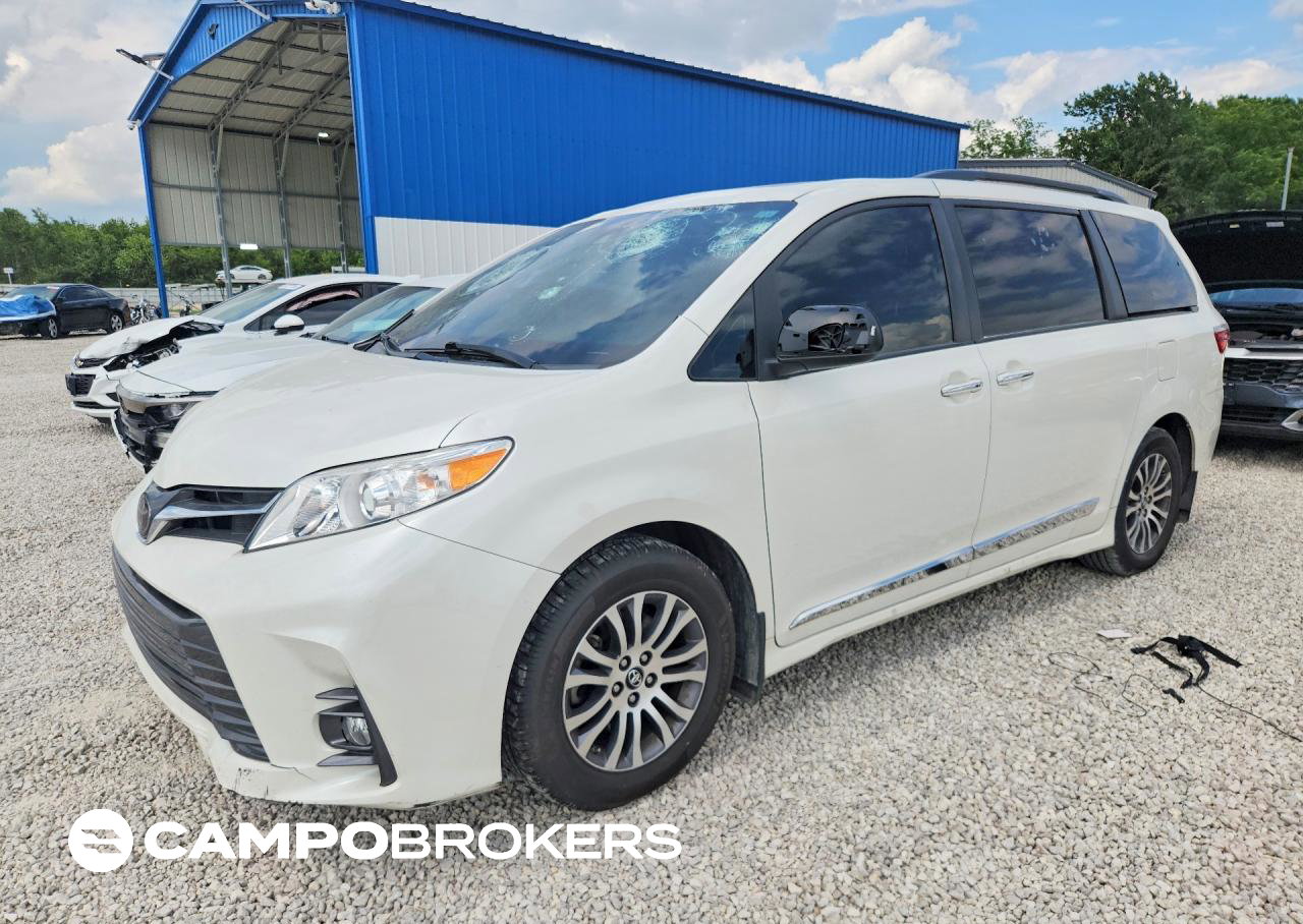 2019 Toyota Sienna Xle 8-passenger, daño Granizo, Copart lote 55592236